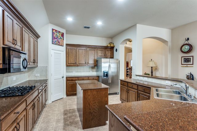 4312 Old Grove Drive, Mansfield, TX 76063