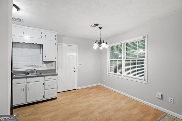 2124 Golfview Drive SE, Conyers, GA 30013