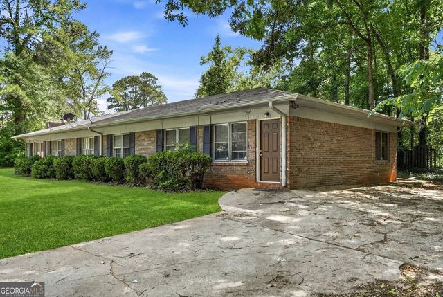 2124 Golfview Drive SE, Conyers, GA 30013