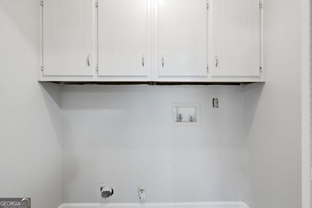2124 Golfview Drive SE, Conyers, GA 30013