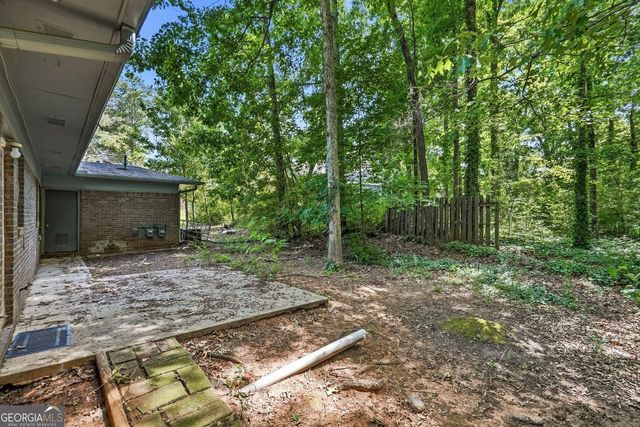 2124 Golfview Drive SE, Conyers, GA 30013