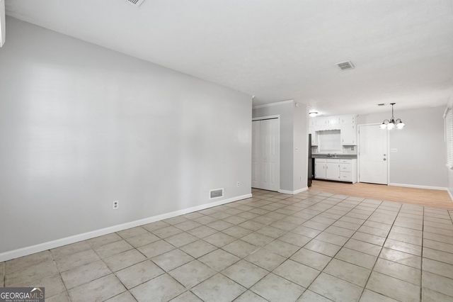 2124 Golfview Drive SE, Conyers, GA 30013