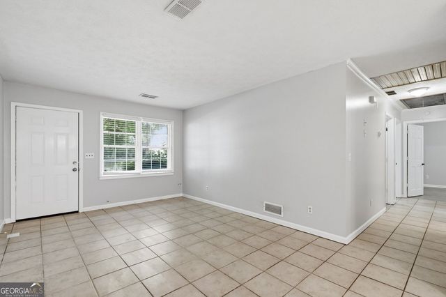 2124 Golfview Drive SE, Conyers, GA 30013