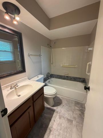 1452 Ironwood Drive, Columbus, OH 43229