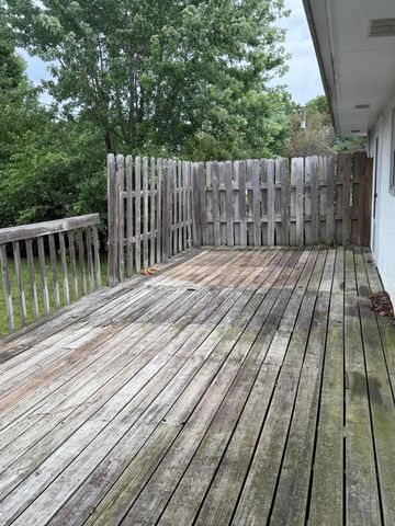 1452 Ironwood Drive, Columbus, OH 43229