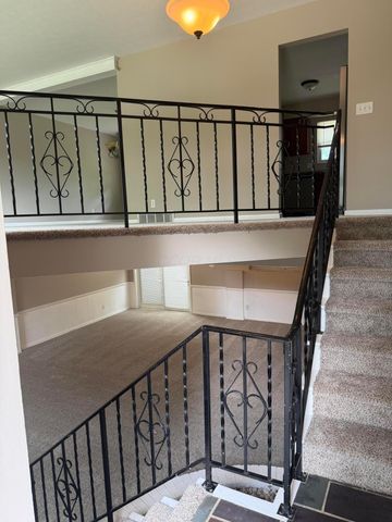 1452 Ironwood Drive, Columbus, OH 43229