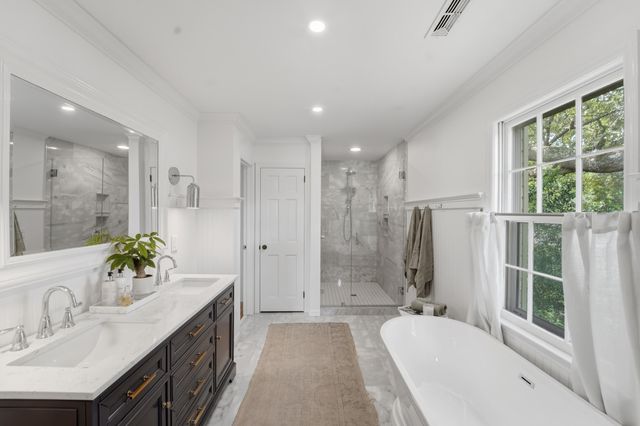 680 Fort Sumter Drive, Charleston, SC 29412