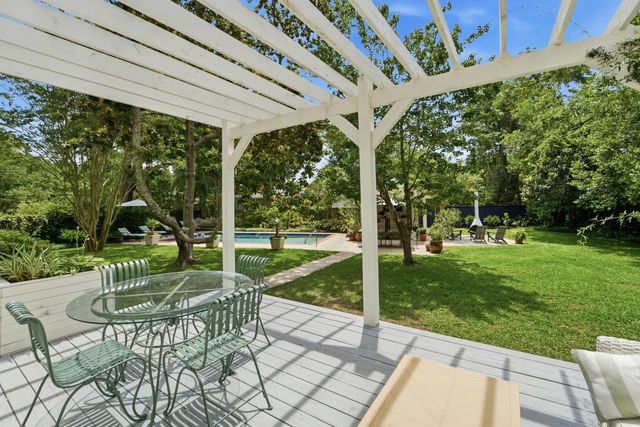 680 Fort Sumter Drive, Charleston, SC 29412