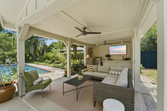 680 Fort Sumter Drive, Charleston, SC 29412