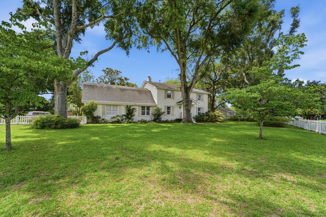 680 Fort Sumter Drive, Charleston, SC 29412