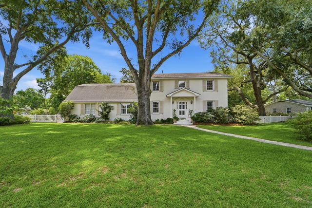 680 Fort Sumter Drive, Charleston, SC 29412