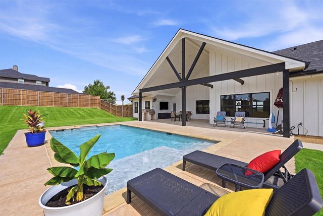 3657 Harrell Road, Howe, TX 75459
