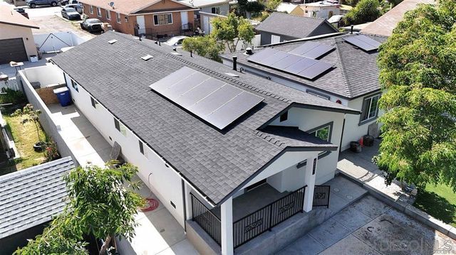8834 Valencia St, Spring Valley, CA 91977