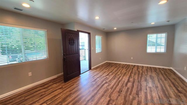 8834 Valencia St, Spring Valley, CA 91977