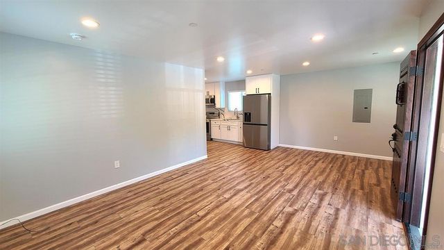 8834 Valencia St, Spring Valley, CA 91977