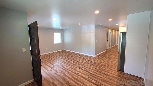 8834 Valencia St, Spring Valley, CA 91977