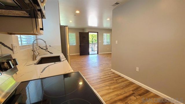 8834 Valencia St, Spring Valley, CA 91977
