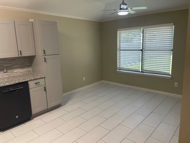 8221 Mark Lane, Watauga, TX 76148