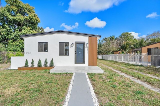 3621 SW 48th Ave, West Park, FL 33023