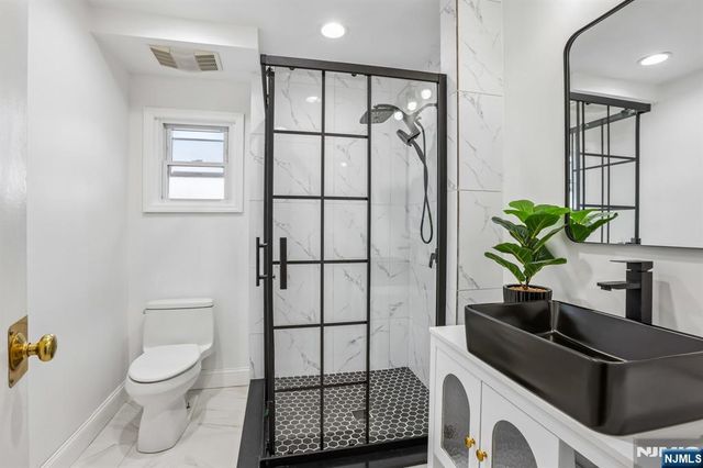 30 Putnam Street, Lodi, NJ 07644