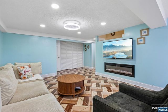 30 Putnam Street, Lodi, NJ 07644
