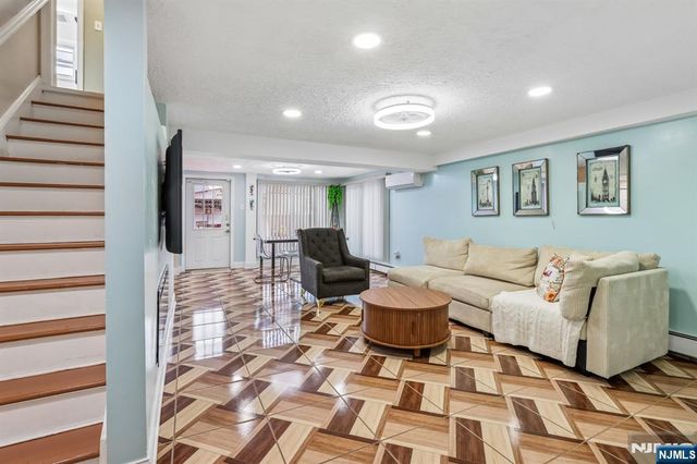 30 Putnam Street, Lodi, NJ 07644
