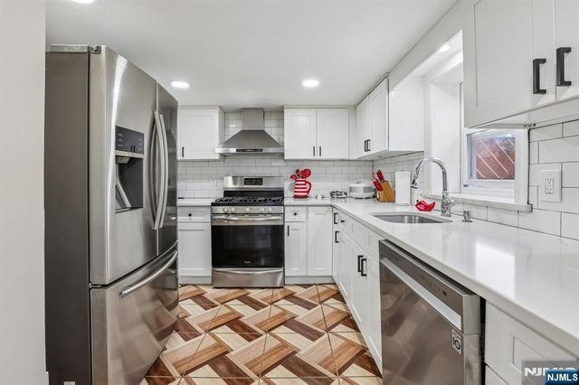 30 Putnam Street, Lodi, NJ 07644