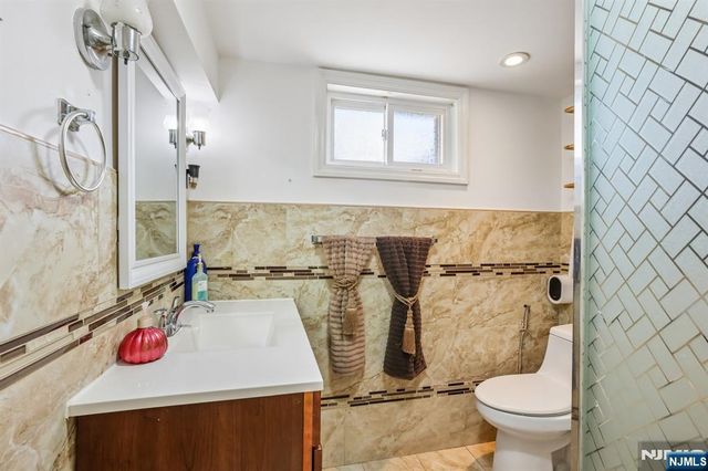 30 Putnam Street, Lodi, NJ 07644
