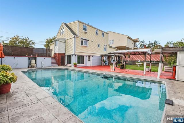 30 Putnam Street, Lodi, NJ 07644