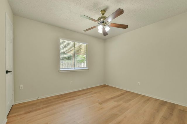 2775 Glen Haven Drive, League City, TX 77573