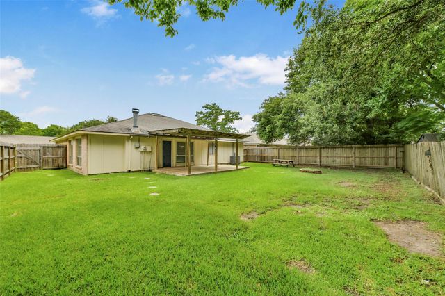 2775 Glen Haven Drive, League City, TX 77573