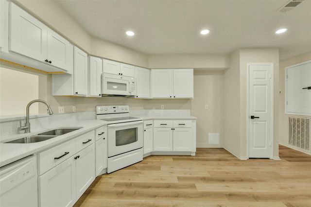 2775 Glen Haven Drive, League City, TX 77573