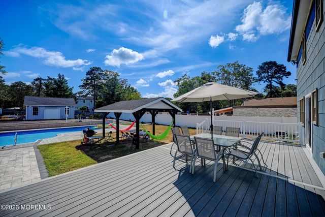 815 Gilmores Island Road, Toms River, NJ 08753