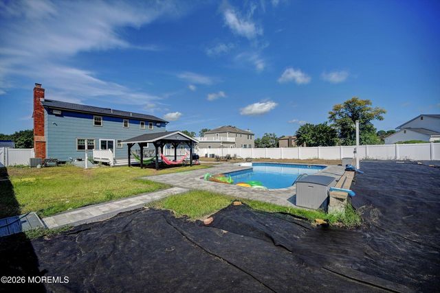 815 Gilmores Island Road, Toms River, NJ 08753