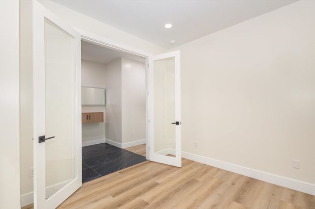 115 Crest Road, Campobello, SC 29322