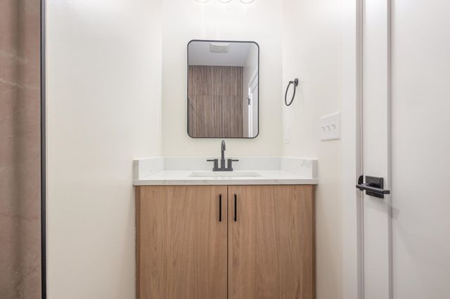 115 Crest Road, Campobello, SC 29322