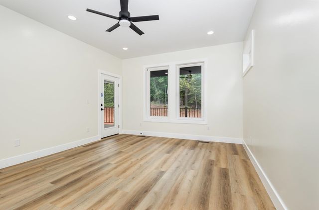 115 Crest Road, Campobello, SC 29322