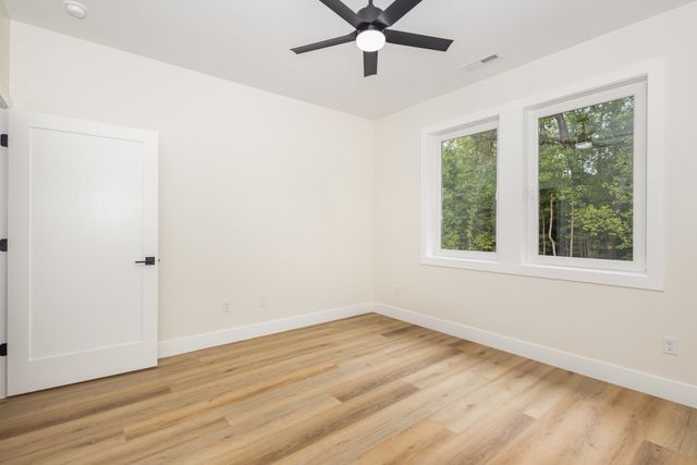 115 Crest Road, Campobello, SC 29322