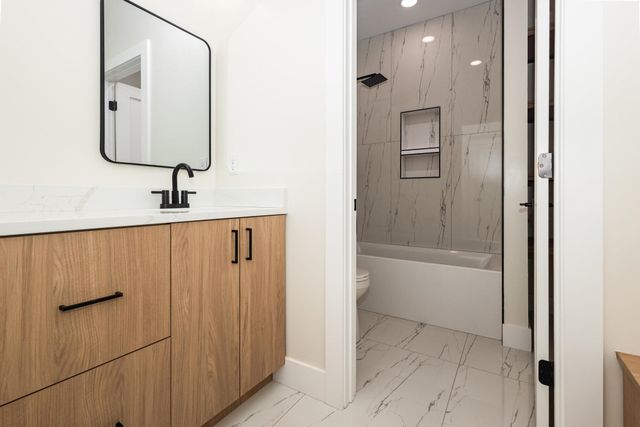 115 Crest Road, Campobello, SC 29322