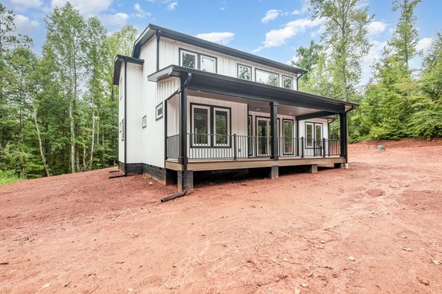 115 Crest Road, Campobello, SC 29322