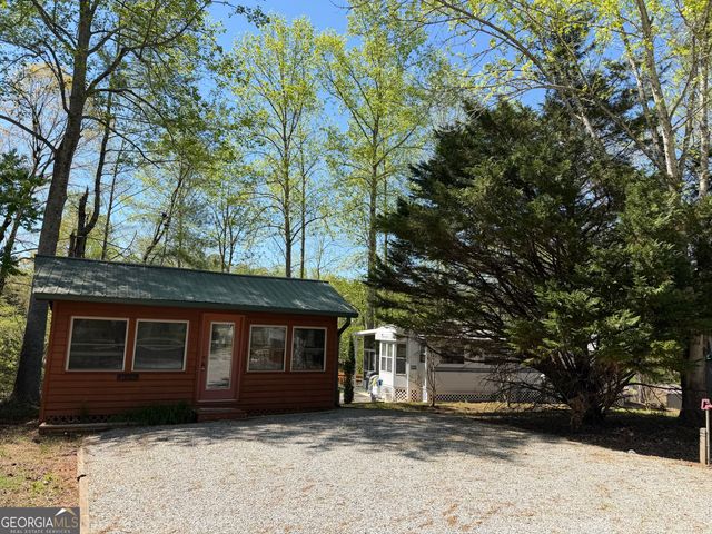 111 Maple Wood Lane, Cleveland, GA 30528
