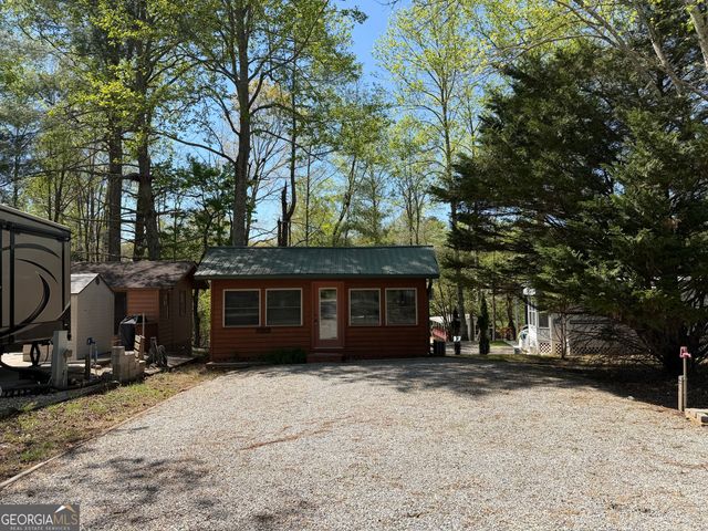 111 Maple Wood Lane, Cleveland, GA 30528
