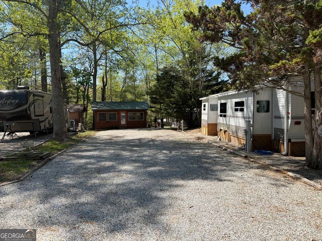 111 Maple Wood Lane, Cleveland, GA 30528