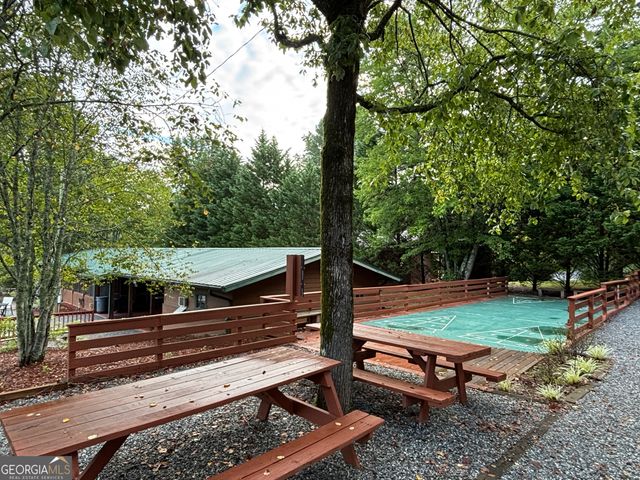 111 Maple Wood Lane, Cleveland, GA 30528