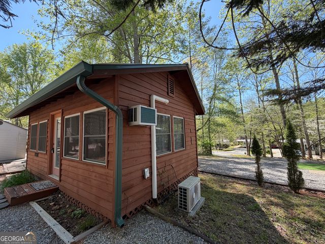 111 Maple Wood Lane, Cleveland, GA 30528