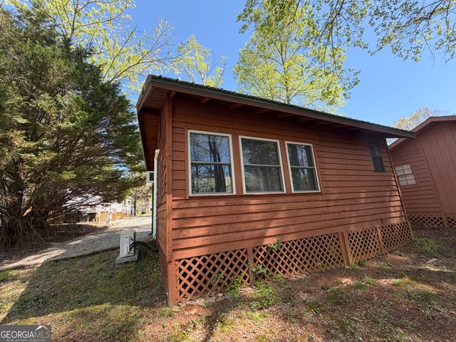 111 Maple Wood Lane, Cleveland, GA 30528