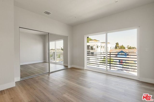 716 W 41st Place 1, Los Angeles, CA 90037
