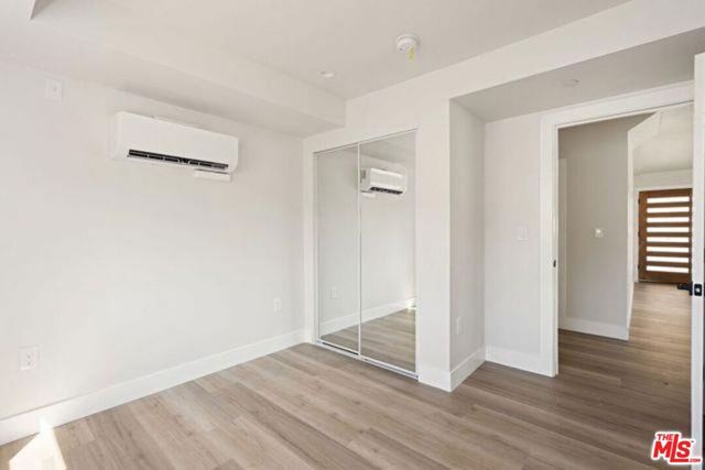 716 W 41st Place 1, Los Angeles, CA 90037