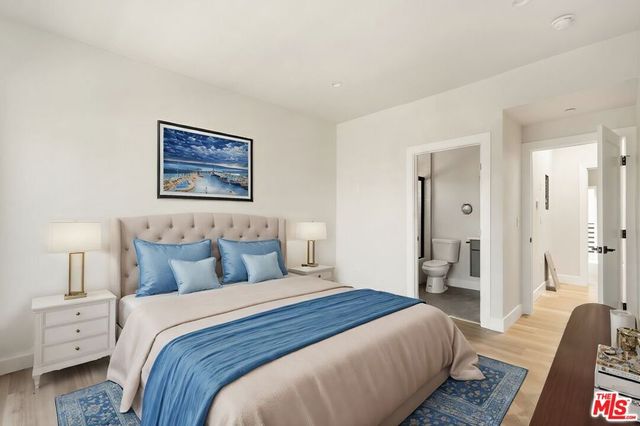 716 W 41st Place 1, Los Angeles, CA 90037