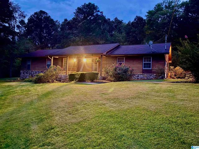 708 BREEZEWAY CIRCLE, Weaver, AL 36277